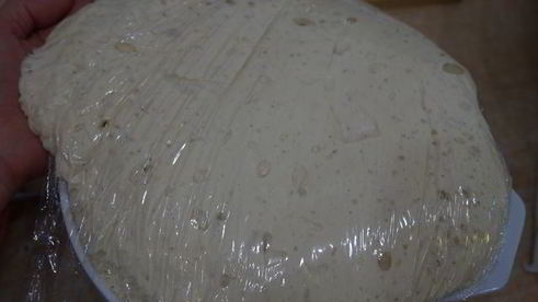 крестьянский хлеб с хрустящей корочкой