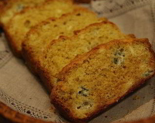 Кукурузный хлеб с голубым сыром