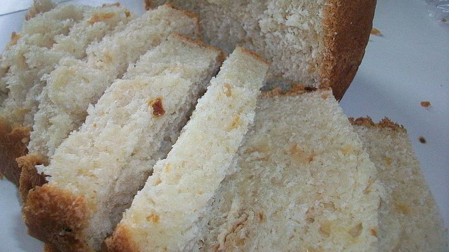 Рецепт лукового белого хлеба в хлебопечке