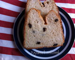 Молочный хлеб с изюмом