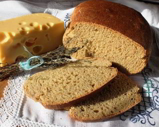 Пшенично-ржаной хлеб с картофелем и сыром