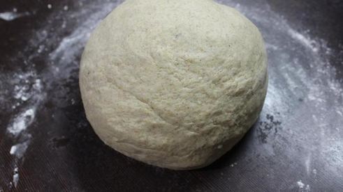 пшенично-ржаной хлеб с картофелем и сыром