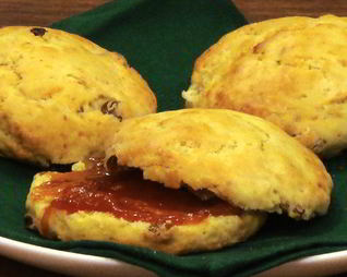 Сконы с апельсиновой цедрой и изюмом