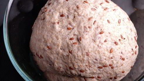 цельнозерновой хлеб на закваске с семенами льна