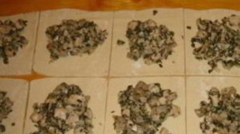 конвертики с курицей и грибами