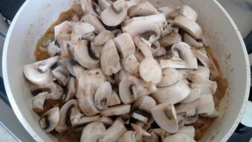 фаршированный овощами лаваш в духовке