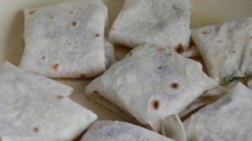 конвертики из лаваша с сыром