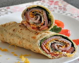 Рулетики из лаваша с ветчиной