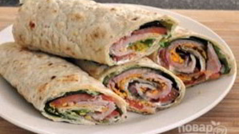 рулетики из лаваша с ветчиной