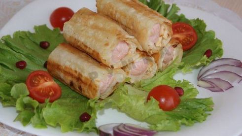 сосиски в лаваше с сыром и картошкой