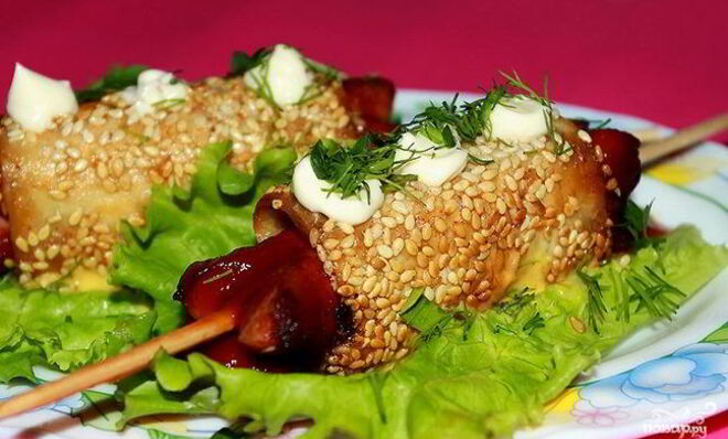 Сосиски в лаваше с сыром