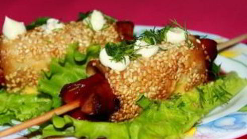 сосиски в лаваше с сыром