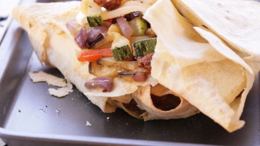 Рецепт треугольников из лаваша с овощами и сыром фета