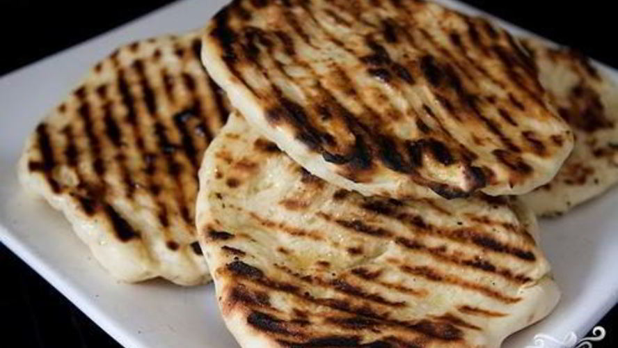 Рецепт чесночных лепешек наан