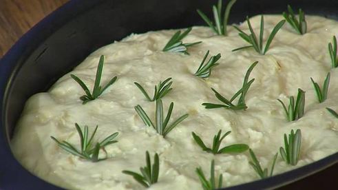 фокачча с медом и розмарином