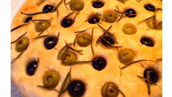 Рецепт Фокаччи с оливками и розмарином