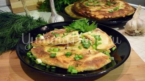Рецепт Хрустящих лепешек с сыром и зеленым луком