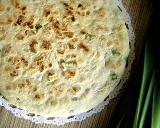Лепешка с зеленым луком
