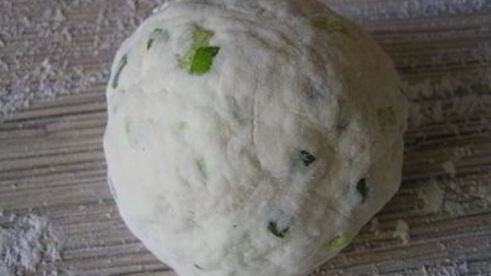 лепешка с зеленым луком