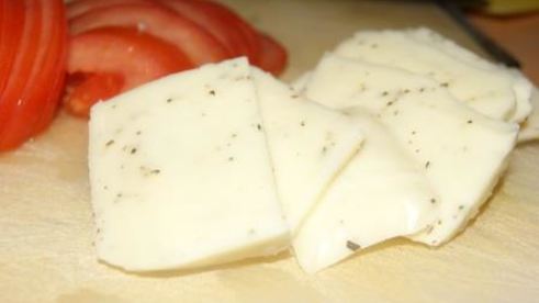 лепешки из творожного теста с помидором и моцареллой