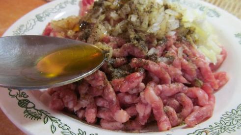 лепешки с фаршем на сковороде