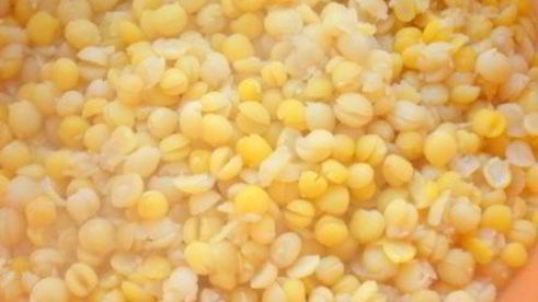 лепешки с горохово-чесночной начинкой