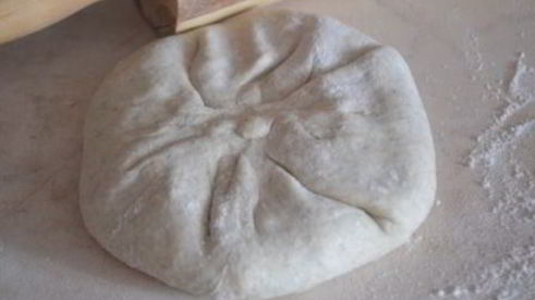 лепешки с горохово-чесночной начинкой