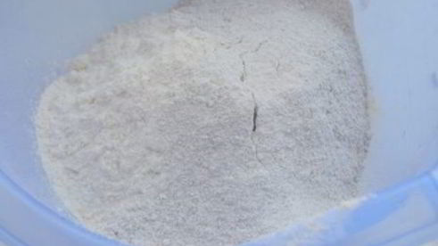 лепешки с горохово-чесночной начинкой