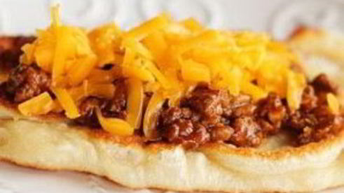 лепешки с говяжьим фаршем и сыром