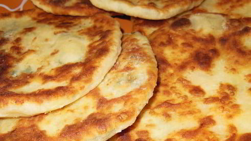 очень сырные лепешки