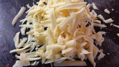 пита с колбасой, сыром и яйцом