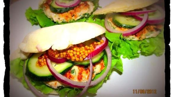 Рецепт Питы с рубленой котлетой и французской горчицей