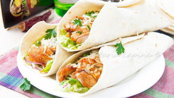 Рецепт Тортилий с острой курицей, овощами и сыром Джюгас