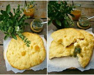 Восточная лепешка с базиликовым медом