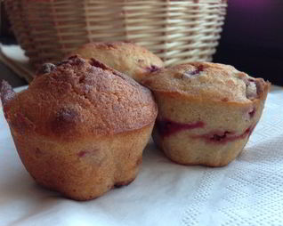 Банановые маффины с клюквой