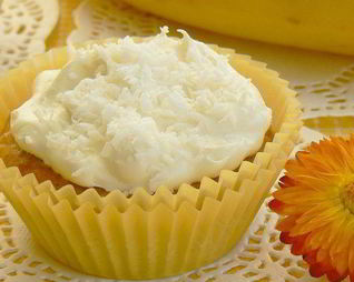 Банановые маффины с кокосовым облачком