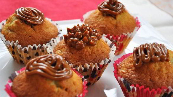 Рецепт Банановых маффинов с вареной сгущенкой