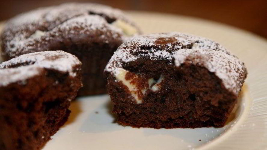 Рецепт кофейных маффинов с черным и белым шоколадом