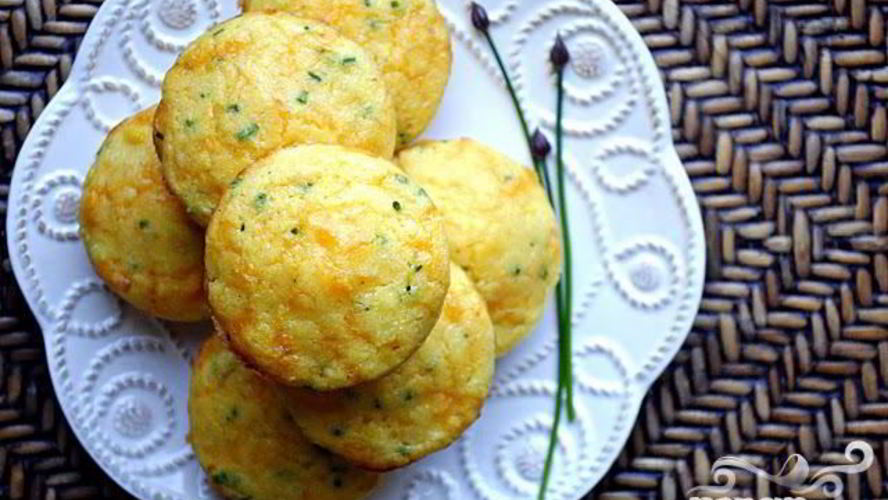 Рецепт кукурузных маффинов с сыром чеддер