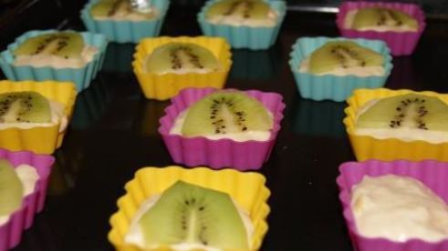 лимонные маффины с киви