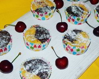 Маффины Дуэт с черешней