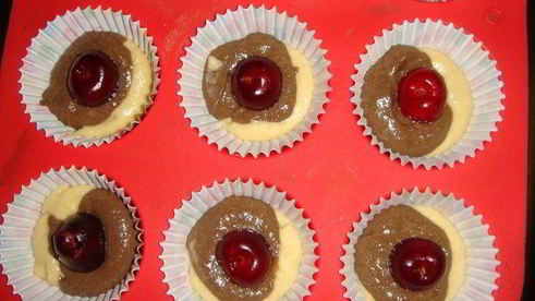 маффины дуэт с черешней