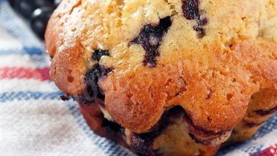 Рецепт маффинов с черникой с корицей на молоке