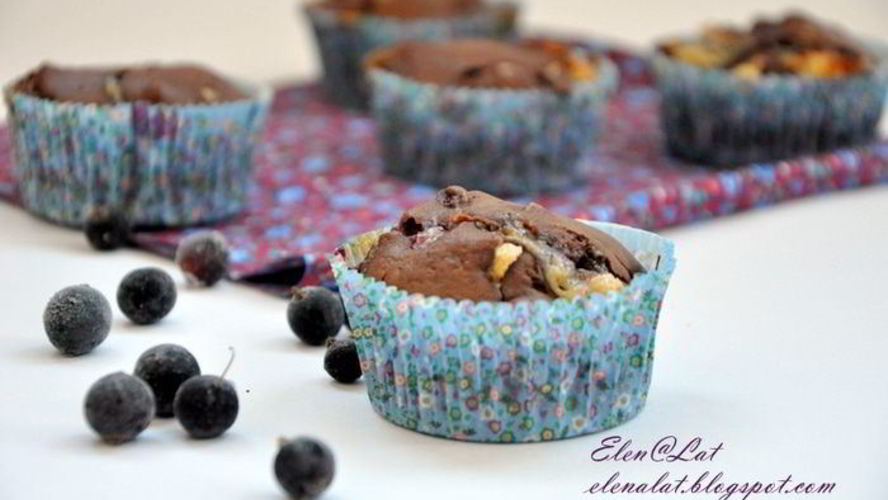 Рецепт маффинов с черной смородиной и белым шоколадом