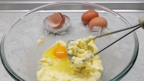 маффины с черной смородиной