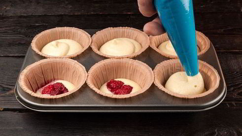 маффины с малиной и черникой