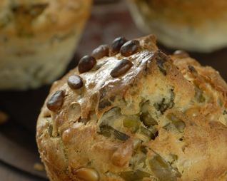 Маффины с щавелем и кедровыми орешками