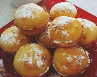 Манные маффины с курагой