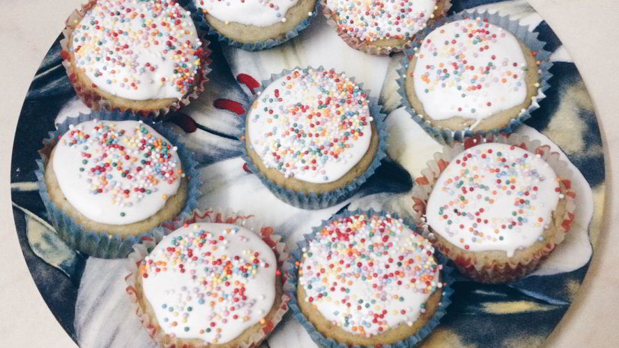 Рецепт сладких маффинов с глазурью