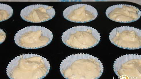 сливочные маффины с лавандой и марципаном